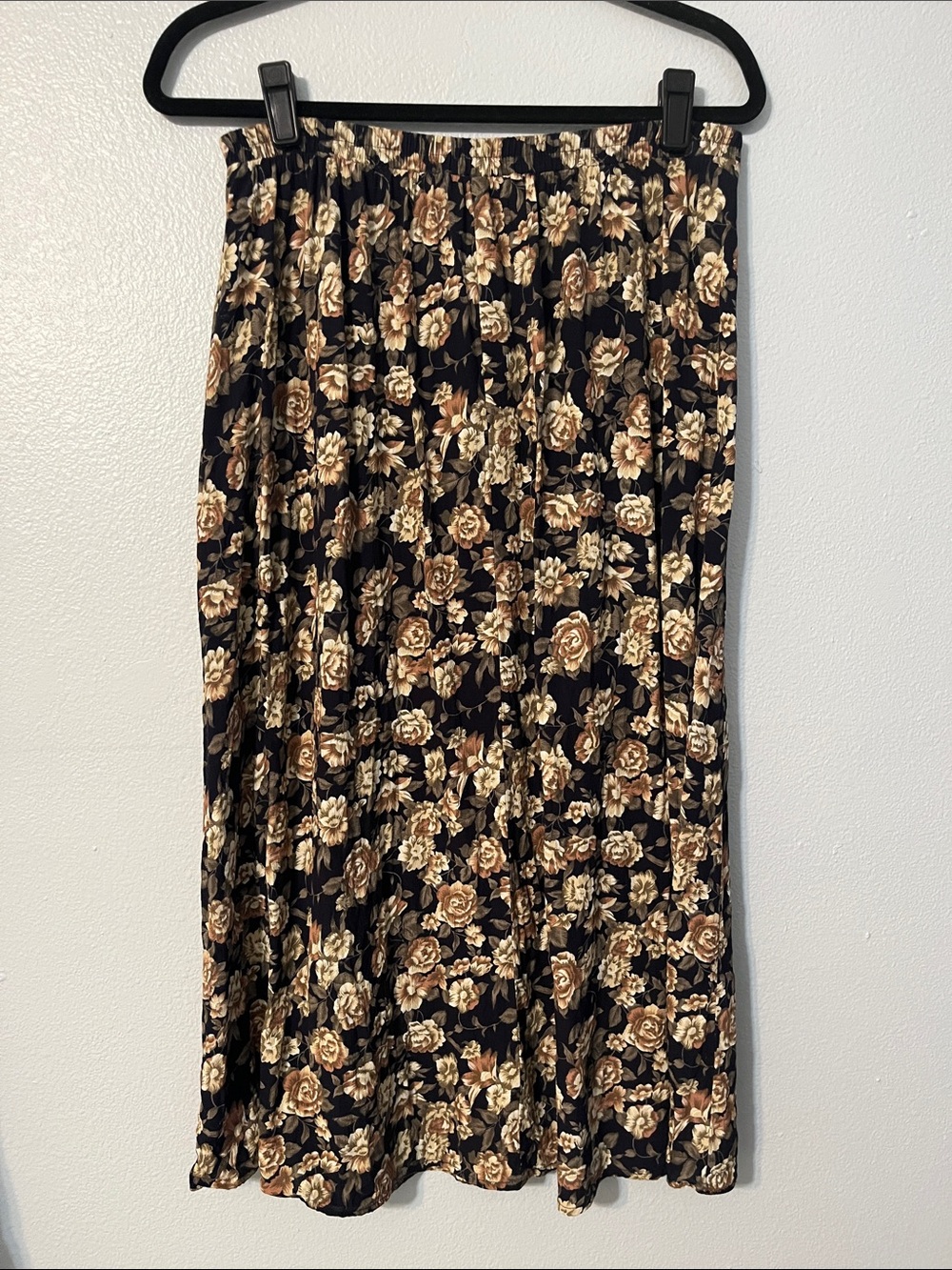 OPTIONS MELROSE | Floral Midi Skirt - Picture 2 of 5